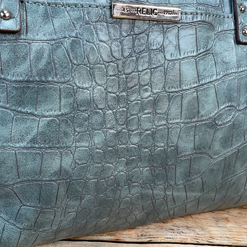 Relic Purse Shoulder Bag Gray - Picture 13 of 16